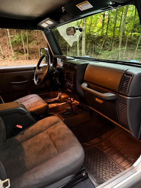 2005 Jeep TJ Wrangler - Image 10 of 16
