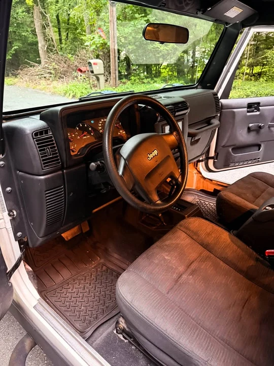 2005 Jeep TJ Wrangler - Image 9 of 16