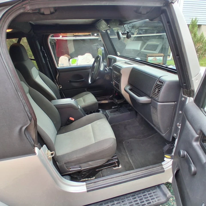 2005 Jeep TJ Wrangler - Image 10 of 12