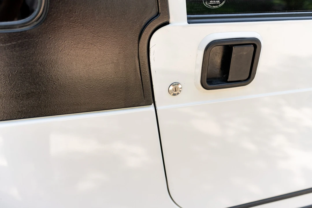 2005 Jeep TJ Wrangler - Image 17 of 31