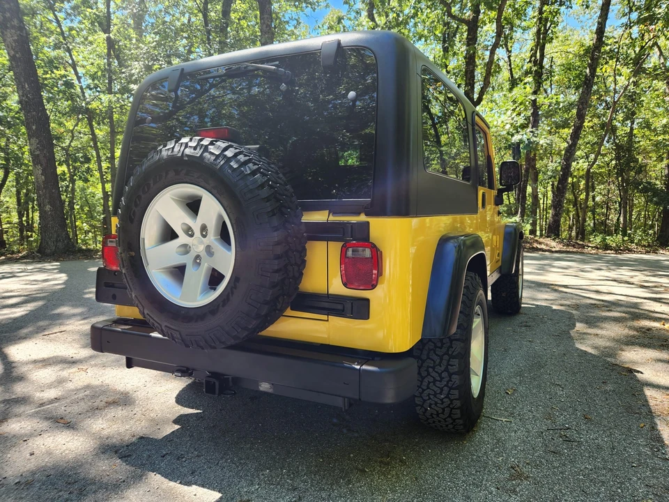 2005 Jeep TJ Wrangler - Image 10 of 31