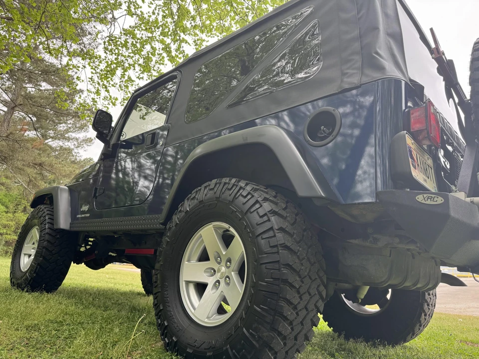 2005 Jeep TJ Wrangler - Image 25 of 31