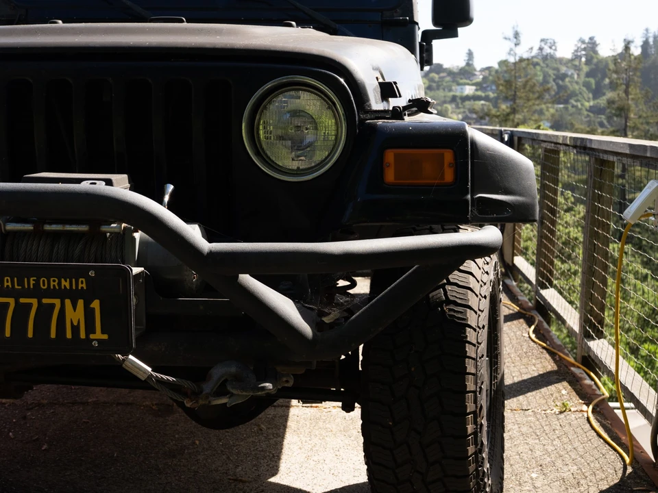 2005 Jeep TJ Wrangler - Image 18 of 31