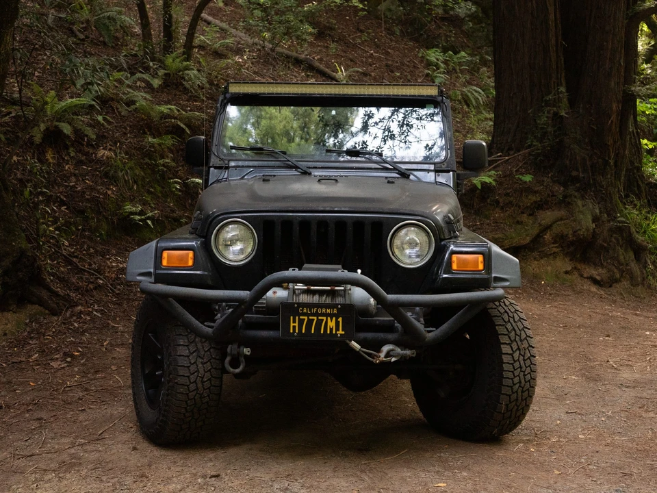 2005 Jeep TJ Wrangler - Image 2 of 31
