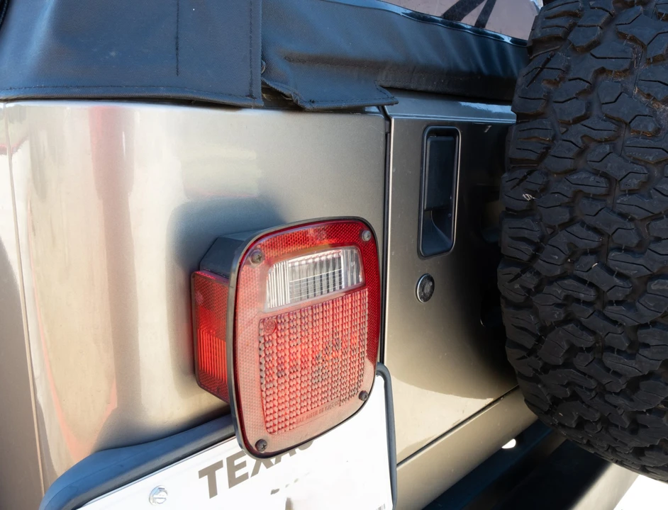 2005 Jeep TJ Wrangler - Image 27 of 31