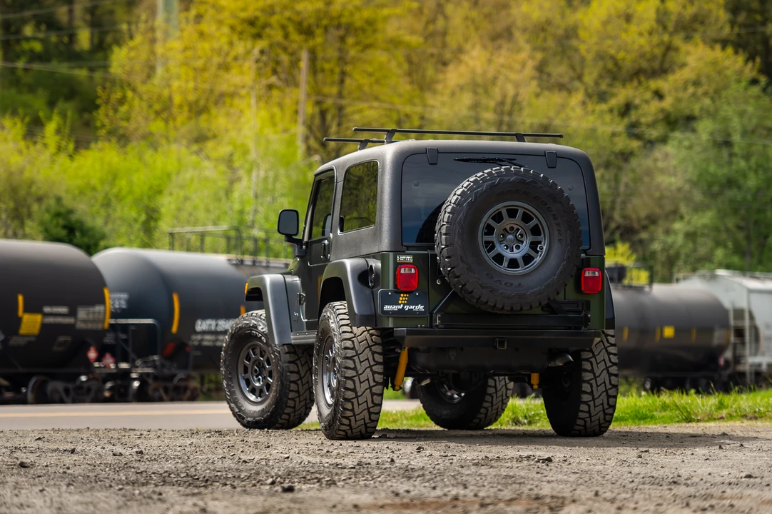 2005 Jeep TJ Wrangler - Image 17 of 31