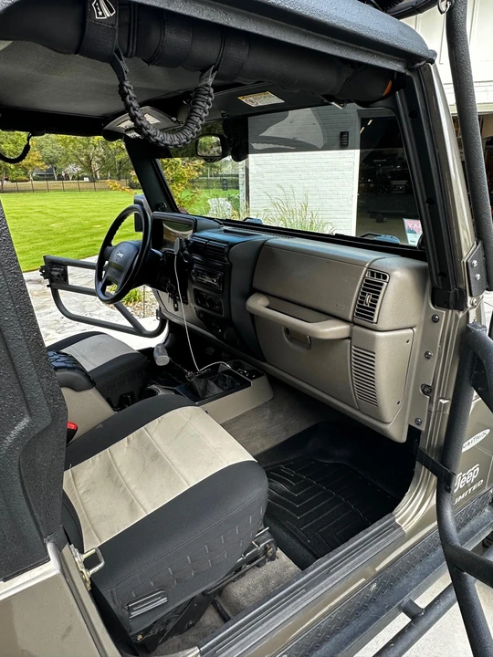 2005 Jeep TJ Wrangler - Image 25 of 31