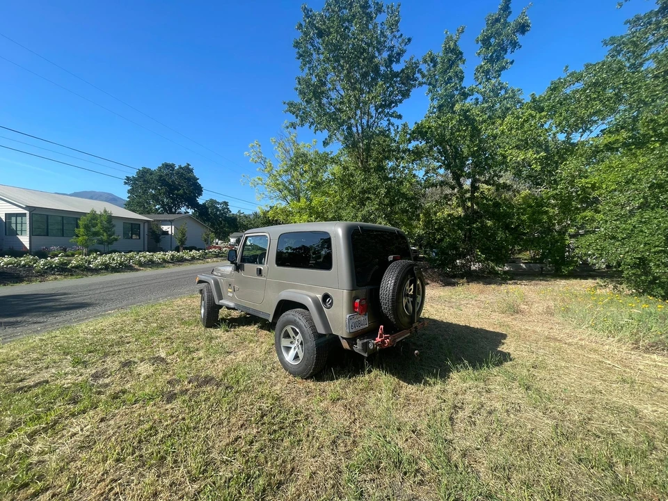 2005 Jeep TJ Wrangler - Image 9 of 31