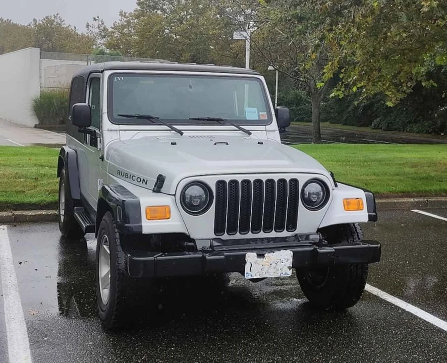 2005 Jeep TJ Wrangler - Image 2 of 3