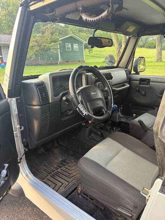 2005 Jeep TJ Wrangler - Image 13 of 16