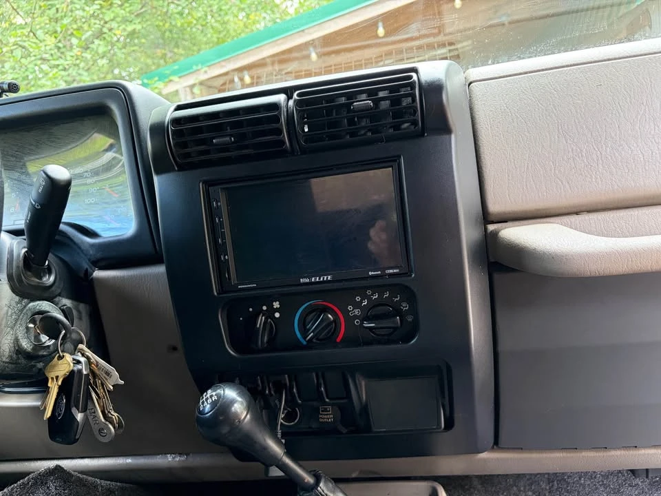 2005 Jeep TJ Wrangler - Image 15 of 20