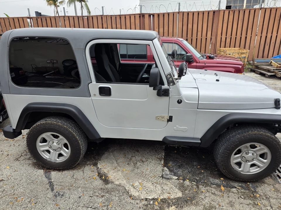2005 Jeep TJ Wrangler - Image 5 of 17