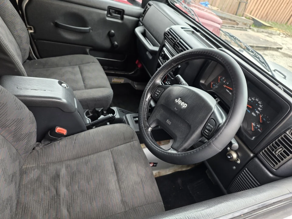 2005 Jeep TJ Wrangler - Image 10 of 17