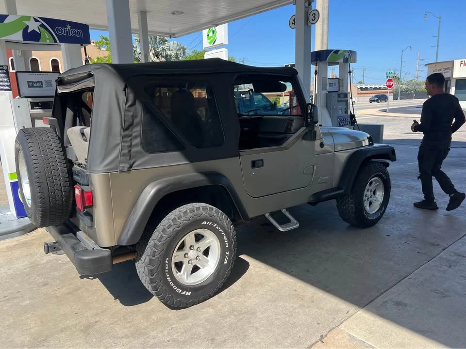 2005 Jeep TJ Wrangler - Image 6 of 12