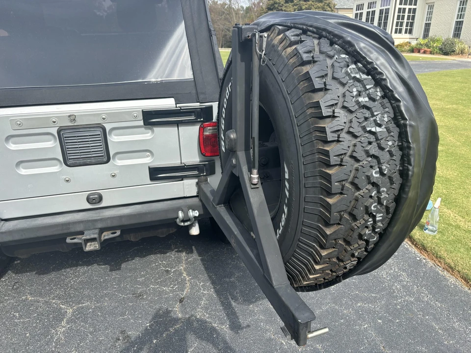 2005 Jeep TJ Wrangler - Image 24 of 31