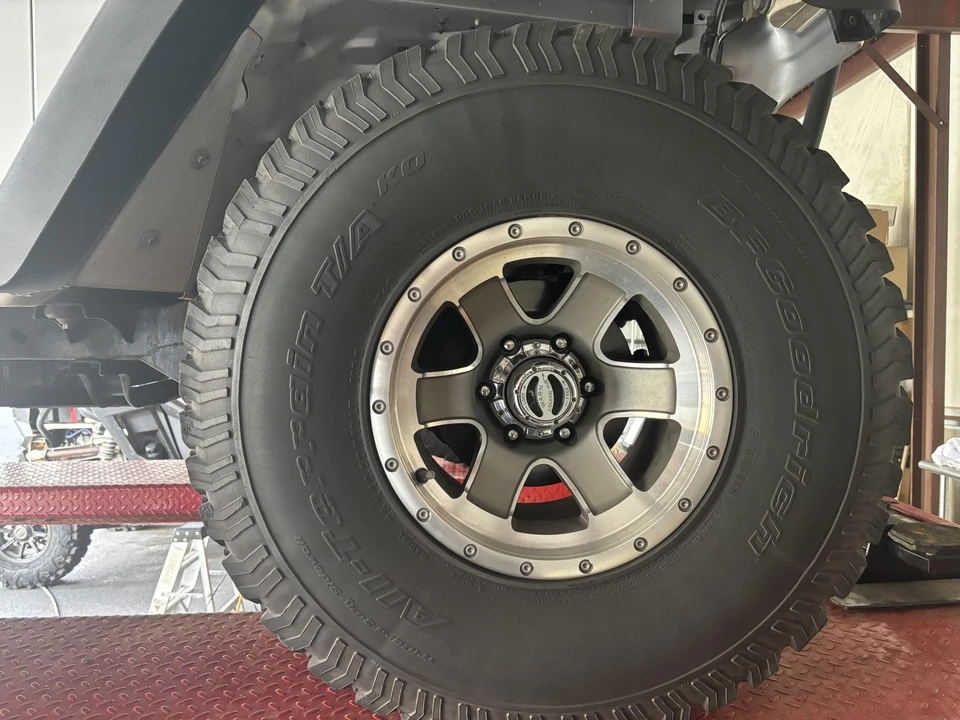 2005 Jeep TJ Wrangler - Image 29 of 31