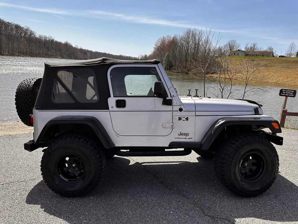 2005 Jeep TJ Wrangler - Image 17 of 31