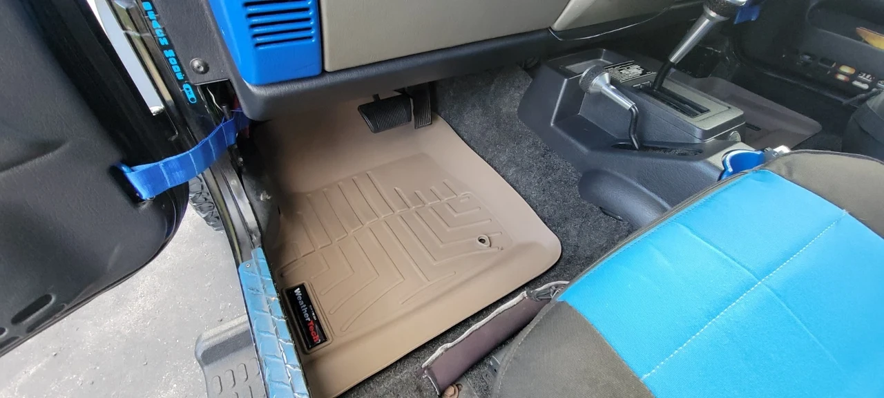 2005 Jeep TJ Wrangler - Image 16 of 21