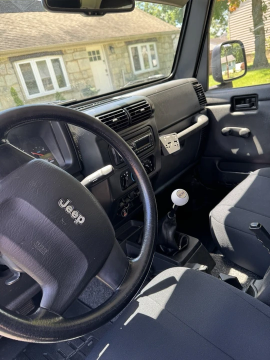 2005 Jeep TJ Wrangler - Image 5 of 6