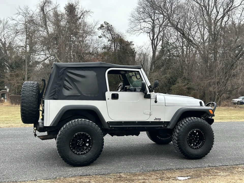 2005 Jeep TJ Wrangler - Image 16 of 31