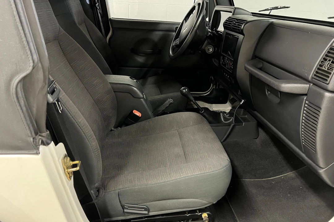 2005 Jeep TJ Wrangler - Image 30 of 31
