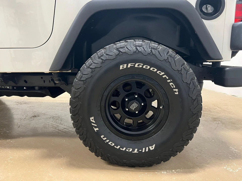2005 Jeep TJ Wrangler - Image 26 of 31