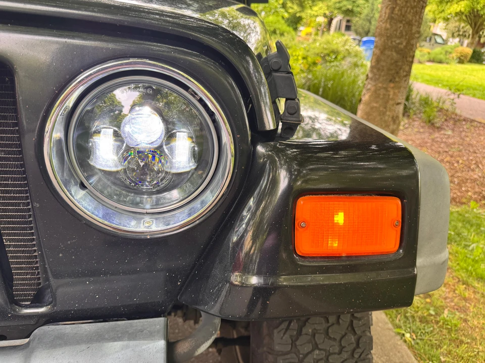2005 Jeep TJ Wrangler - Image 29 of 31