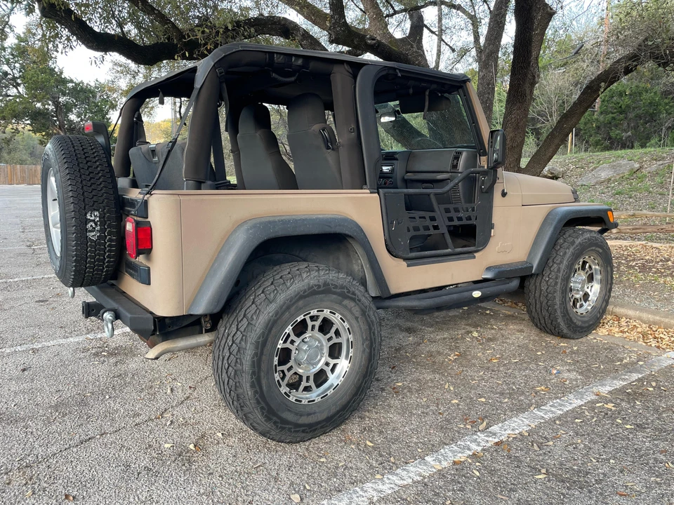 2005 Jeep TJ Wrangler - Image 19 of 31