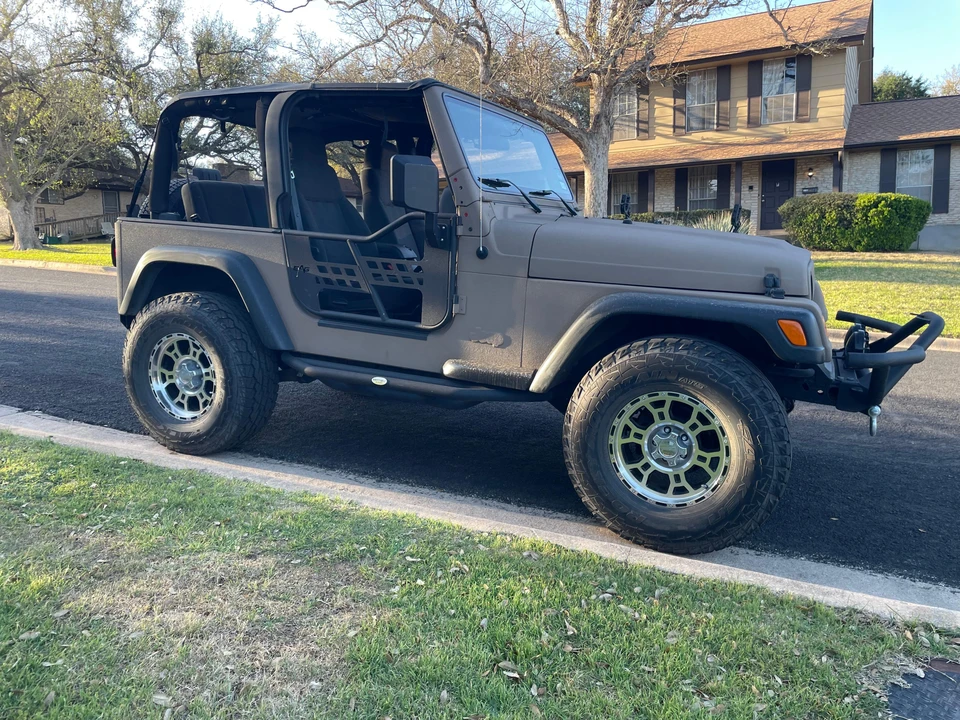 2005 Jeep TJ Wrangler - Image 21 of 31