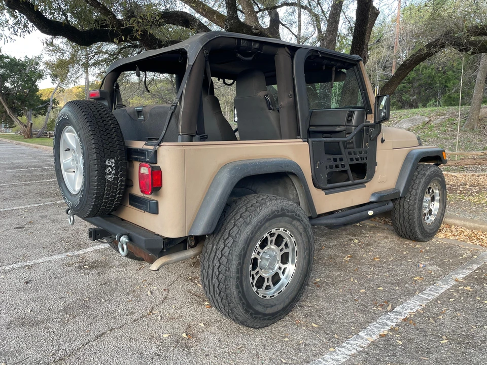2005 Jeep TJ Wrangler - Image 18 of 31