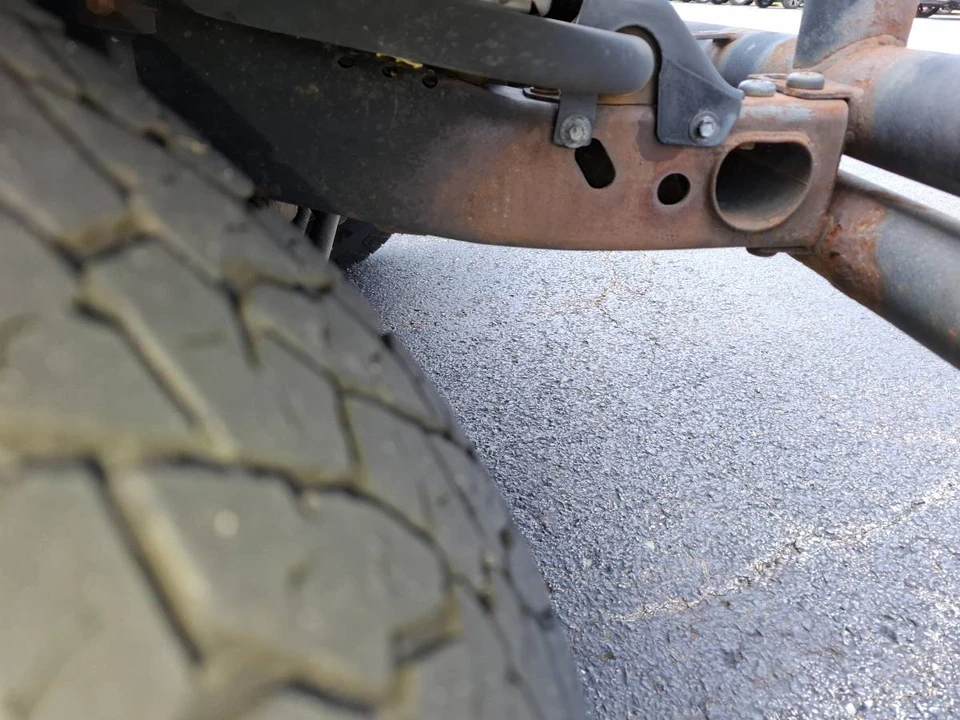 2005 Jeep TJ Wrangler - Image 19 of 22