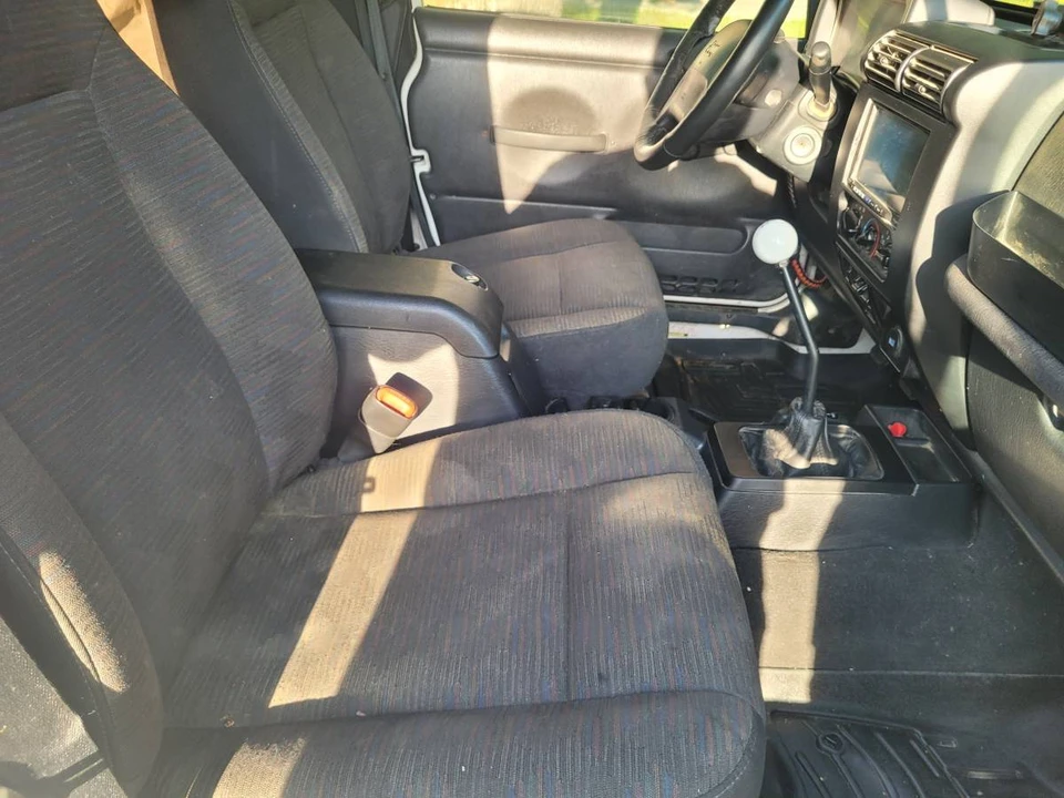 2005 Jeep TJ Wrangler - Image 8 of 9