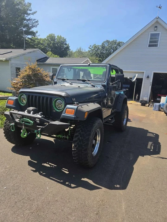 2005 Jeep TJ Wrangler - Image 2 of 10