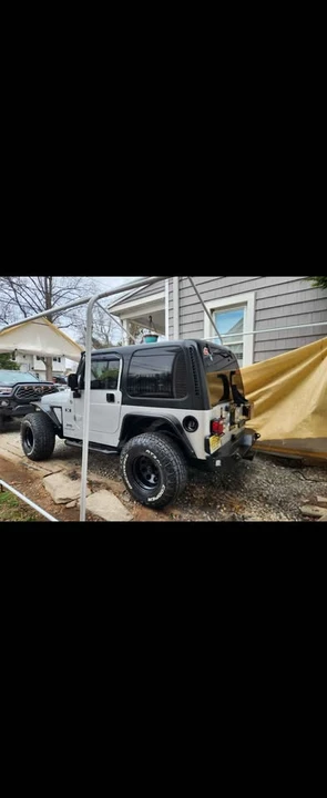 2005 Jeep TJ Wrangler - Image 2 of 3