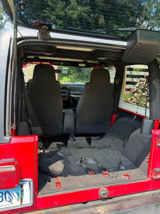 2005 Jeep TJ Wrangler - Image 6 of 12