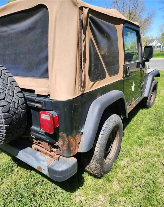 2005 Jeep TJ Wrangler - Image 5 of 9