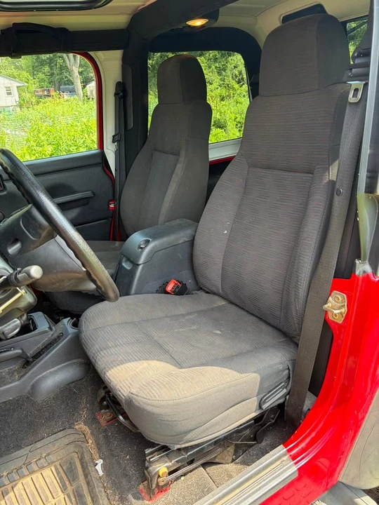2005 Jeep TJ Wrangler - Image 11 of 12