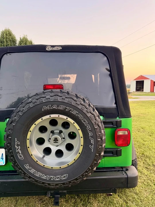 2005 Jeep TJ Wrangler - Image 2 of 4