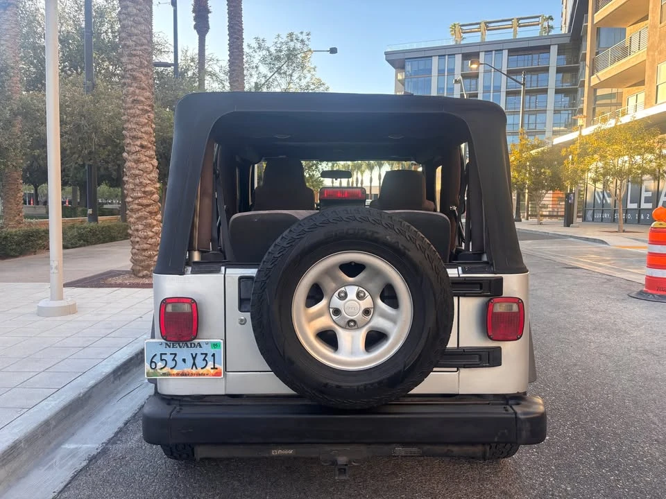2005 Jeep TJ Wrangler - Image 16 of 18