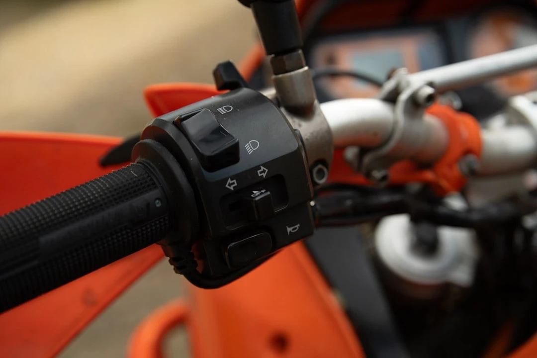 2005 KTM - Image 28 of 30