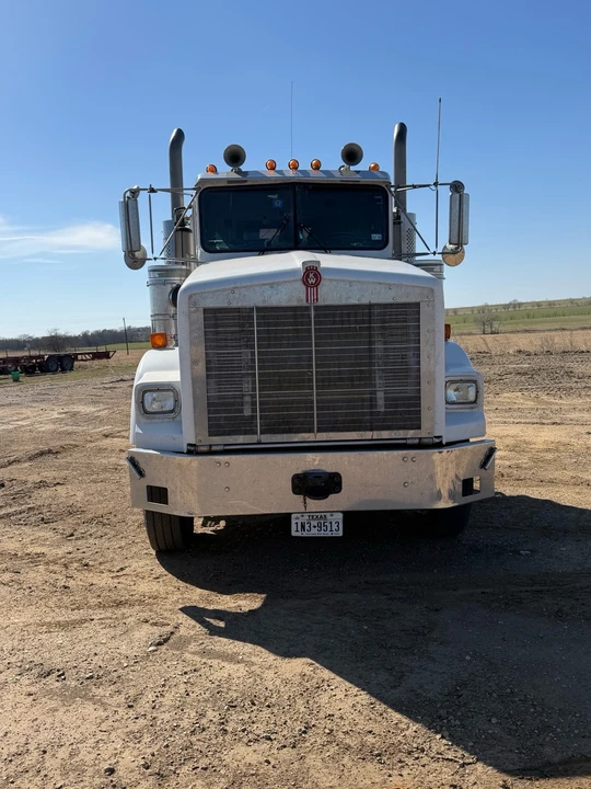 2005 Kenworth T800 - Image 7 of 15