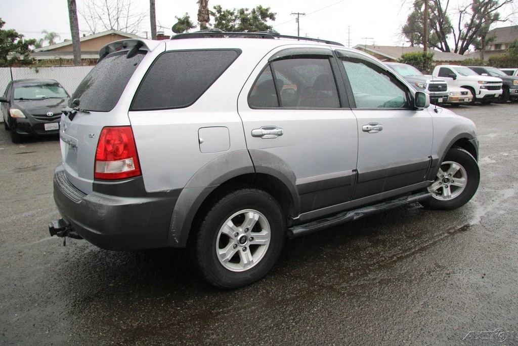 2005 Kia Sorento - Image 6 of 21