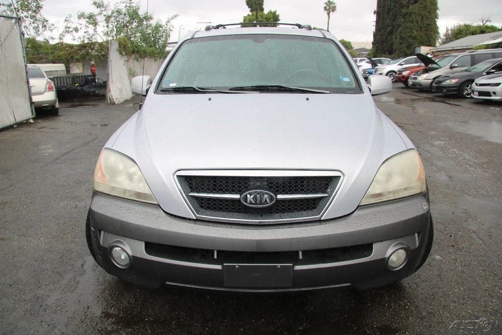 2005 Kia Sorento - Image 9 of 21