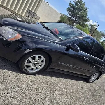 2005 Kia Spectra Sedan 4D