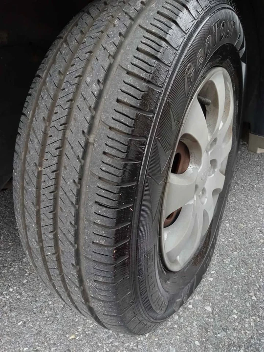 2005 Kia Carnival - Image 18 of 19