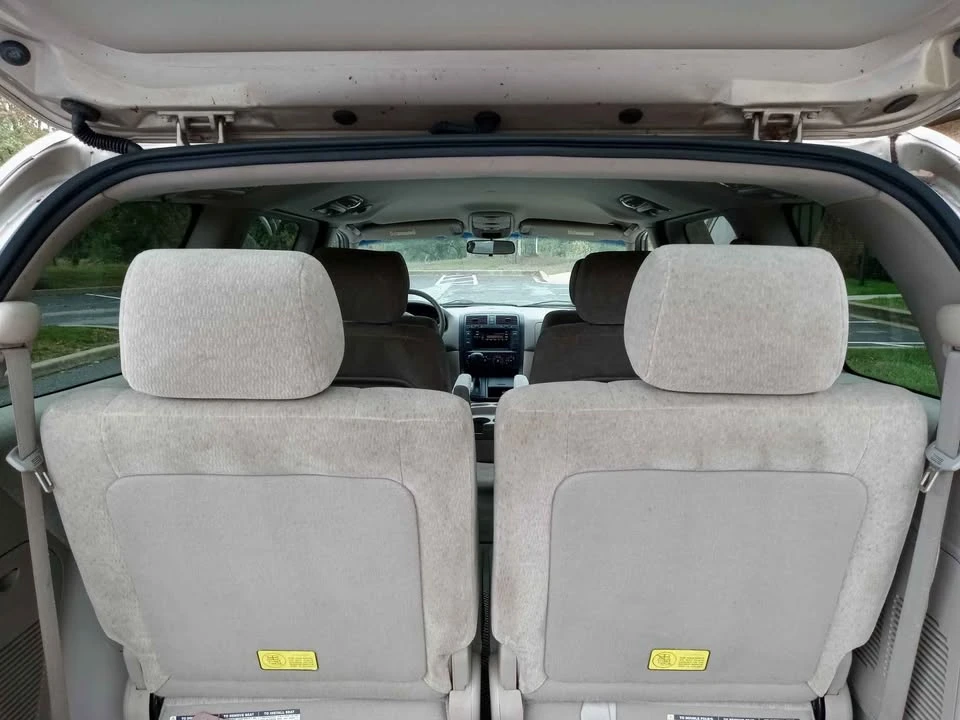 2005 Kia Carnival - Image 12 of 19