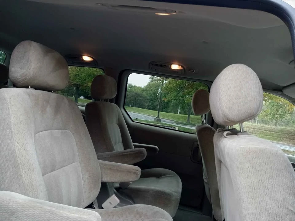 2005 Kia Carnival - Image 5 of 20