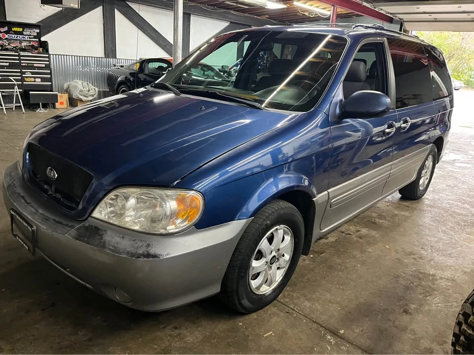 2005 Kia Carnival - Image 4 of 20