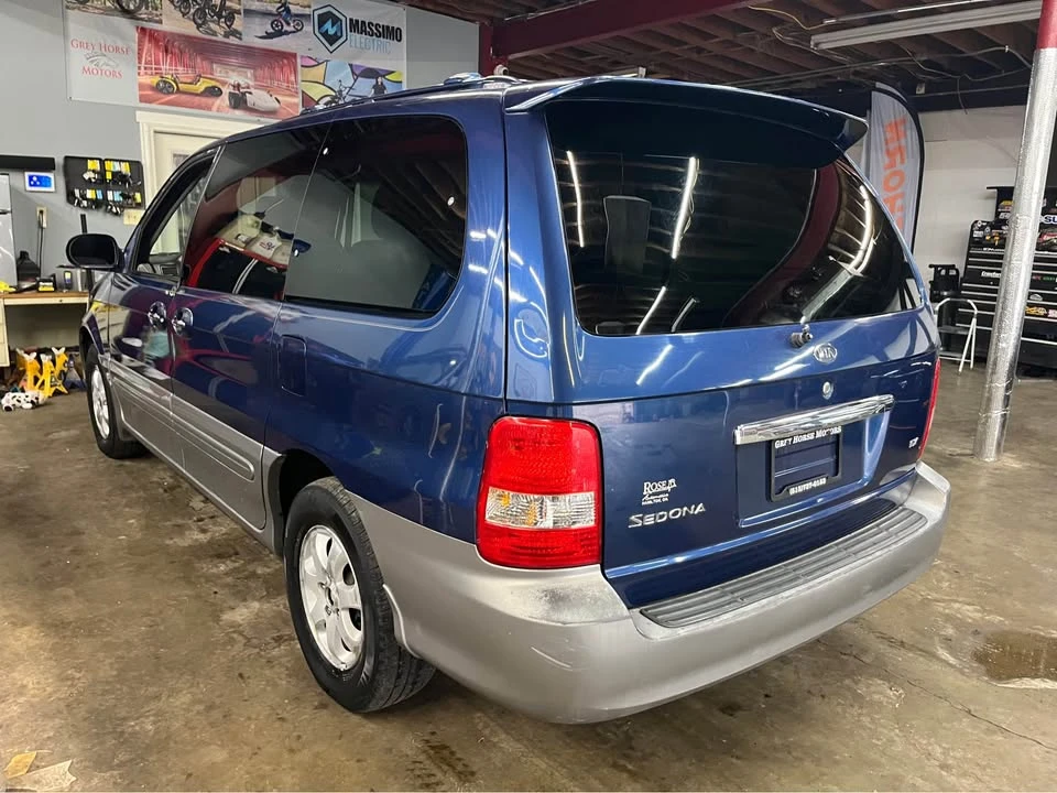 2005 Kia Carnival - Image 5 of 20