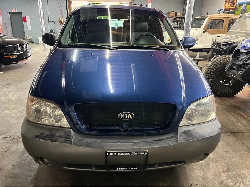 2005 Kia Carnival - Image 3 of 20